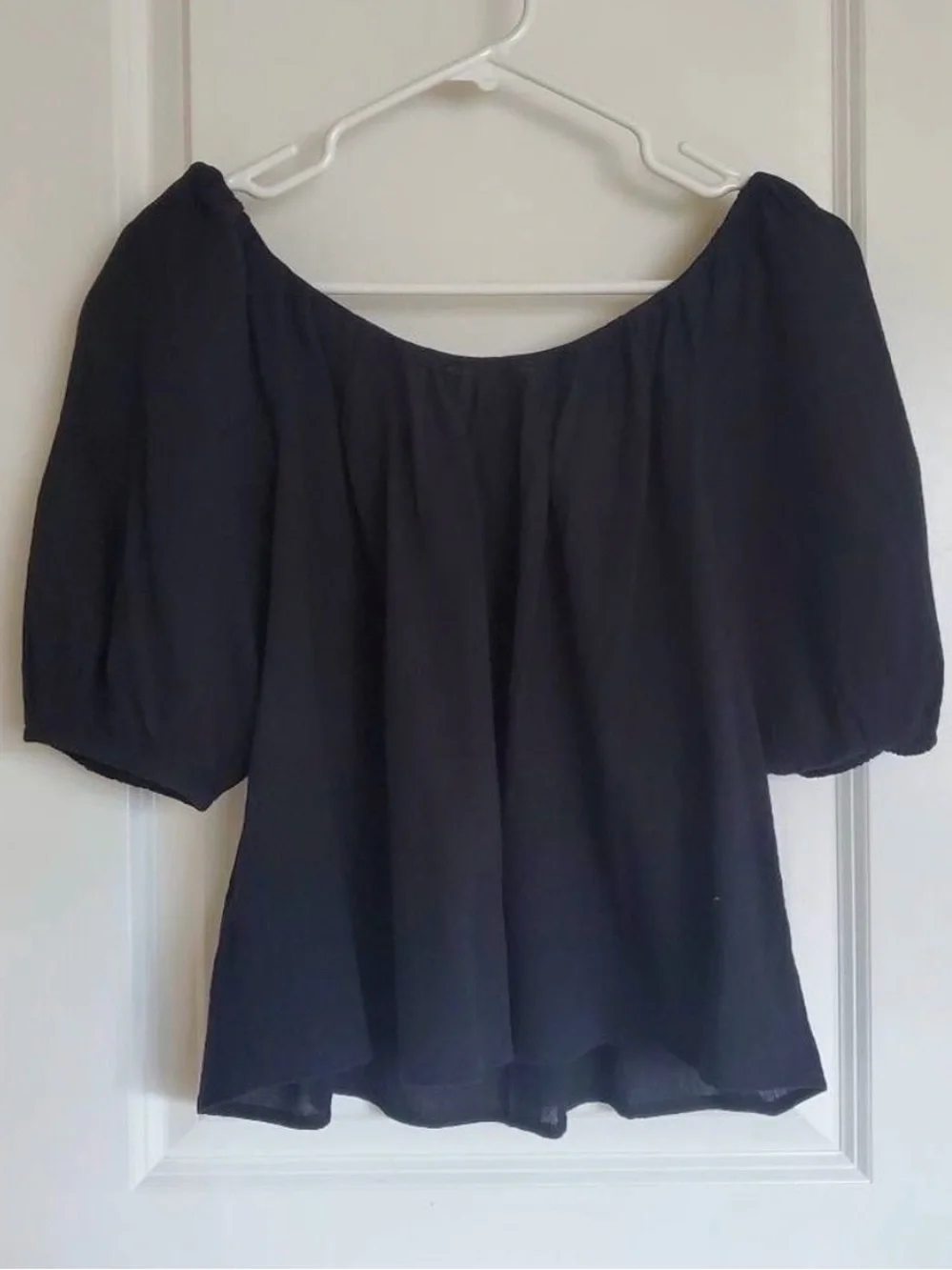 Old Navy Black Off-Shoulder Puff Sleeve Blouse